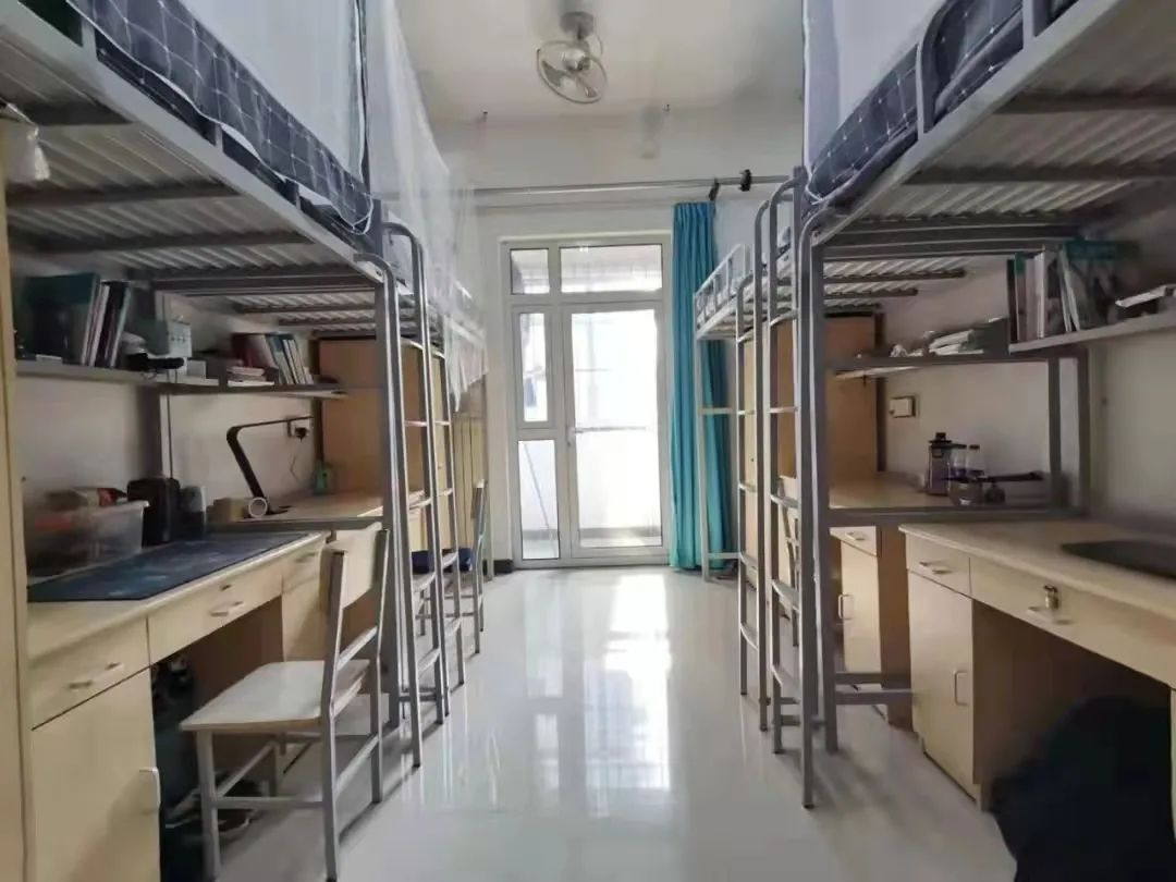 天津理工大学宿舍条件怎么样,有空调和独立卫生间吗？（附宿舍图片）